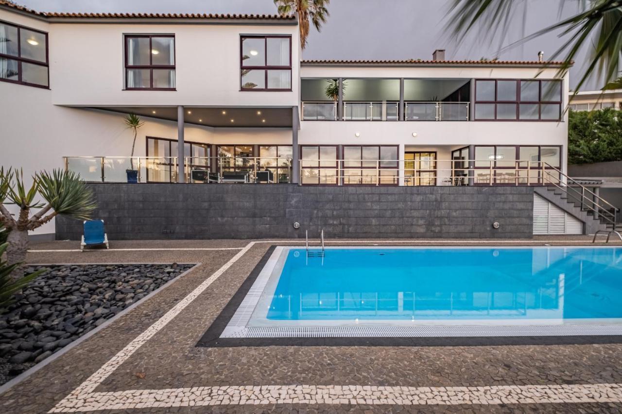 Ample Villa With Pool And Gorgeous Ocean View Funchal  Exterior photo